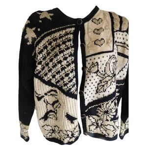 Vintage 1990s Eagle's Eye Hand Knit Christmas Cardigan Sweater Black Cream Stars